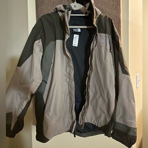 The North face Men’s rain jacket , size L
